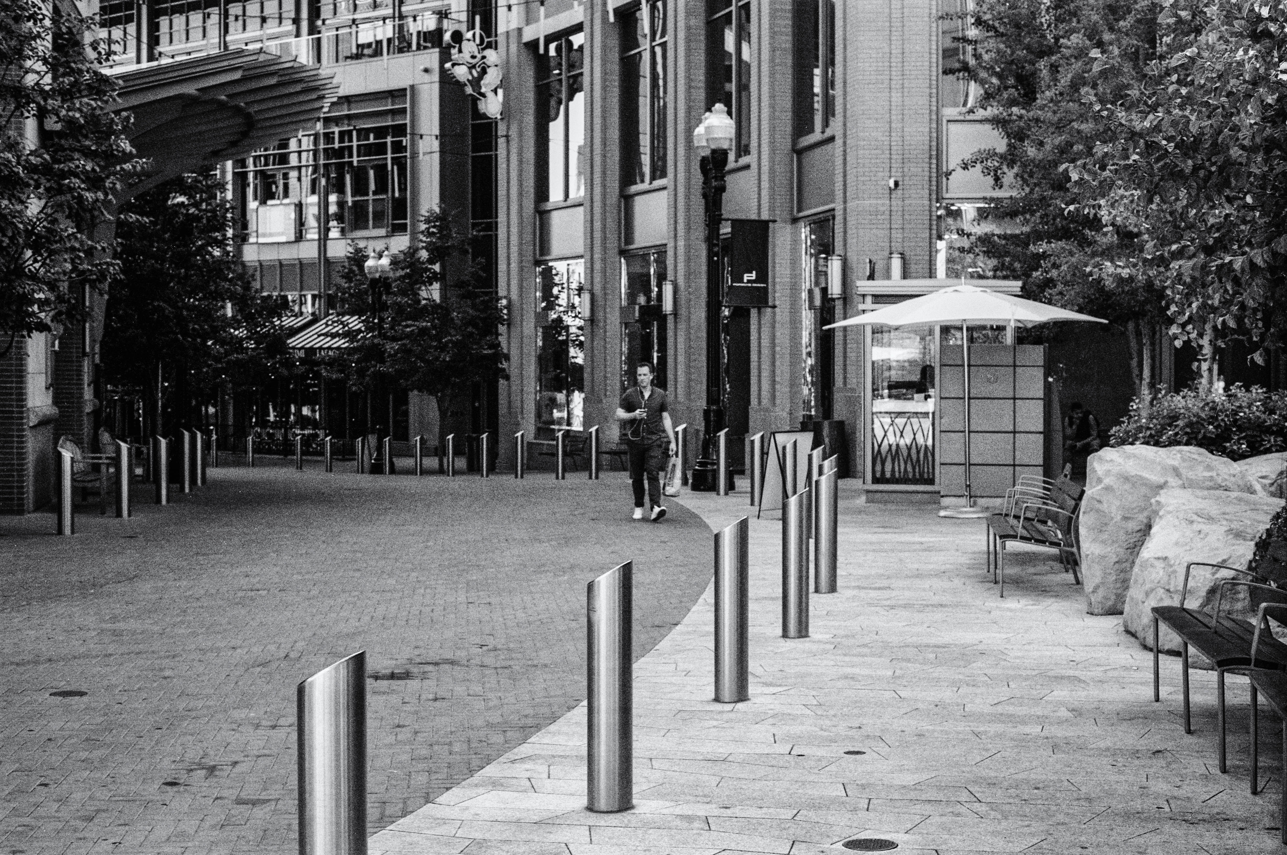 curved-walkway